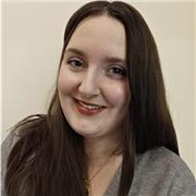 Étudiante en master avec un niveau C1 en anglais validé par deux certificats, je propose des cours dans cette matière pour les élèves de primaire, collège et lycée.